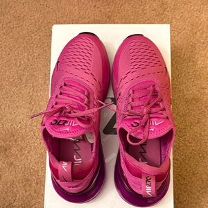 Nike Women's Athletic Running Shoes - Fuchsia Pink
New never worn